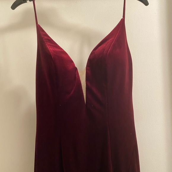 Size 6 with alterations - Picture 2 of 5